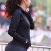 Duże tyłeczki uchwycone w publicznych miejscach — 24