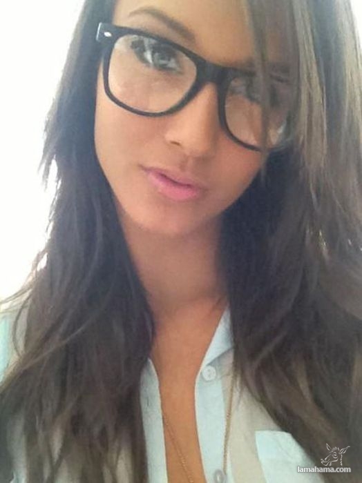 Girls in glasses - Pictures nr 18