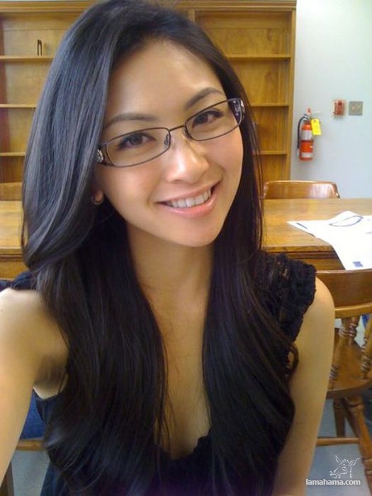 Girls in glasses - Pictures nr 21