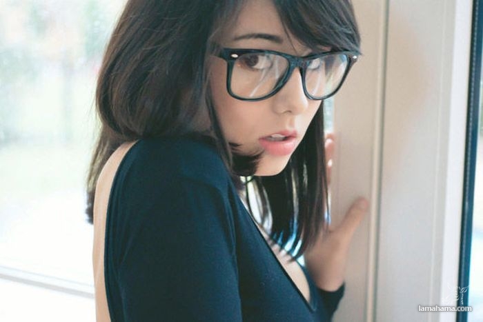 Girls in glasses - Pictures nr 5