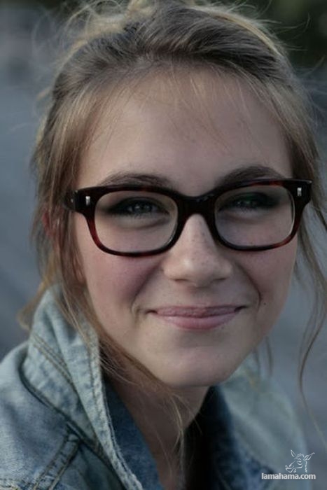 Girls in glasses - Pictures nr 9