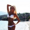 Dziewczyny w bikini III — 32